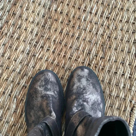 Vera Wang Boots 9.5 EUC - Picture 13 of 13